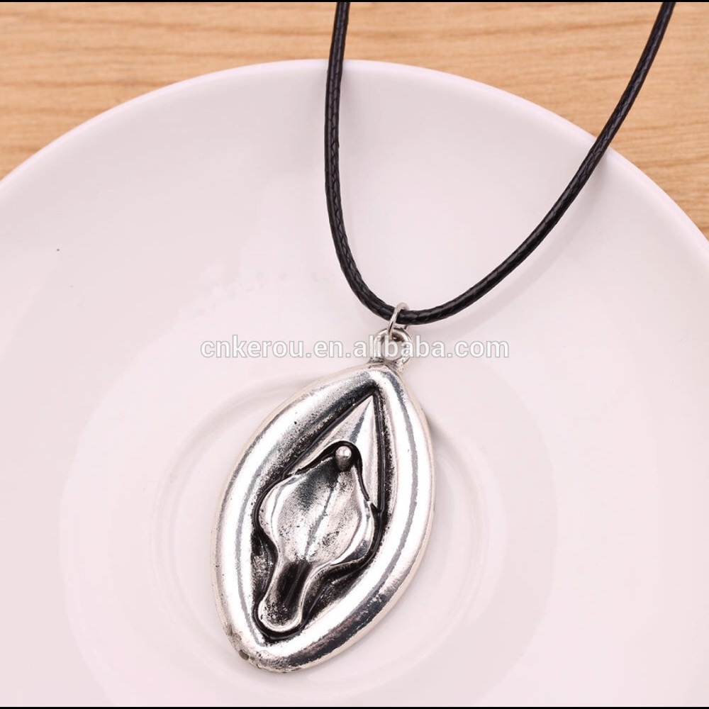 Yoni pendant and necklace.